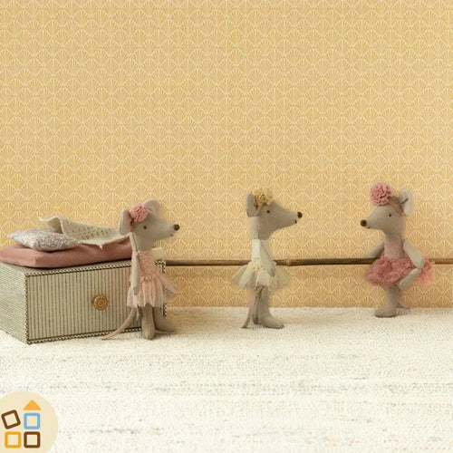 Topina Ballerina Rosa, Big Sister