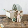 carrozzina-metallo-topi-mouse-miniature-casa-bambole-collezione-maileg-11-5103-00-regalo-bambini-negozio-giocattoli-toys-genova-centro-gioco-educativo_11