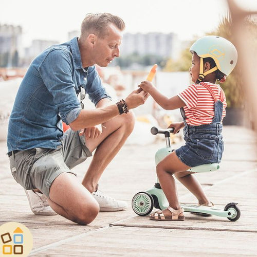 casco-bambini-verde-caschetto-sicurezza-monopattino-biciletta-regalo-negozio-giocattoli-toys-genova-centro-gioco-educativo-scoot-and-ride_3