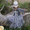 costume-halloween-bambina-scheletro-vestito-grigio-great-pretenders-33165-regalo-negozio-giocattoli-toys-genova-centro-ggioco-educativo_5