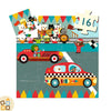 puzzle da 16 pz composto, due auto da corsa colorate sfrecciano sulla linea di arrivo in una pista, sullo sfondo spettatori animali